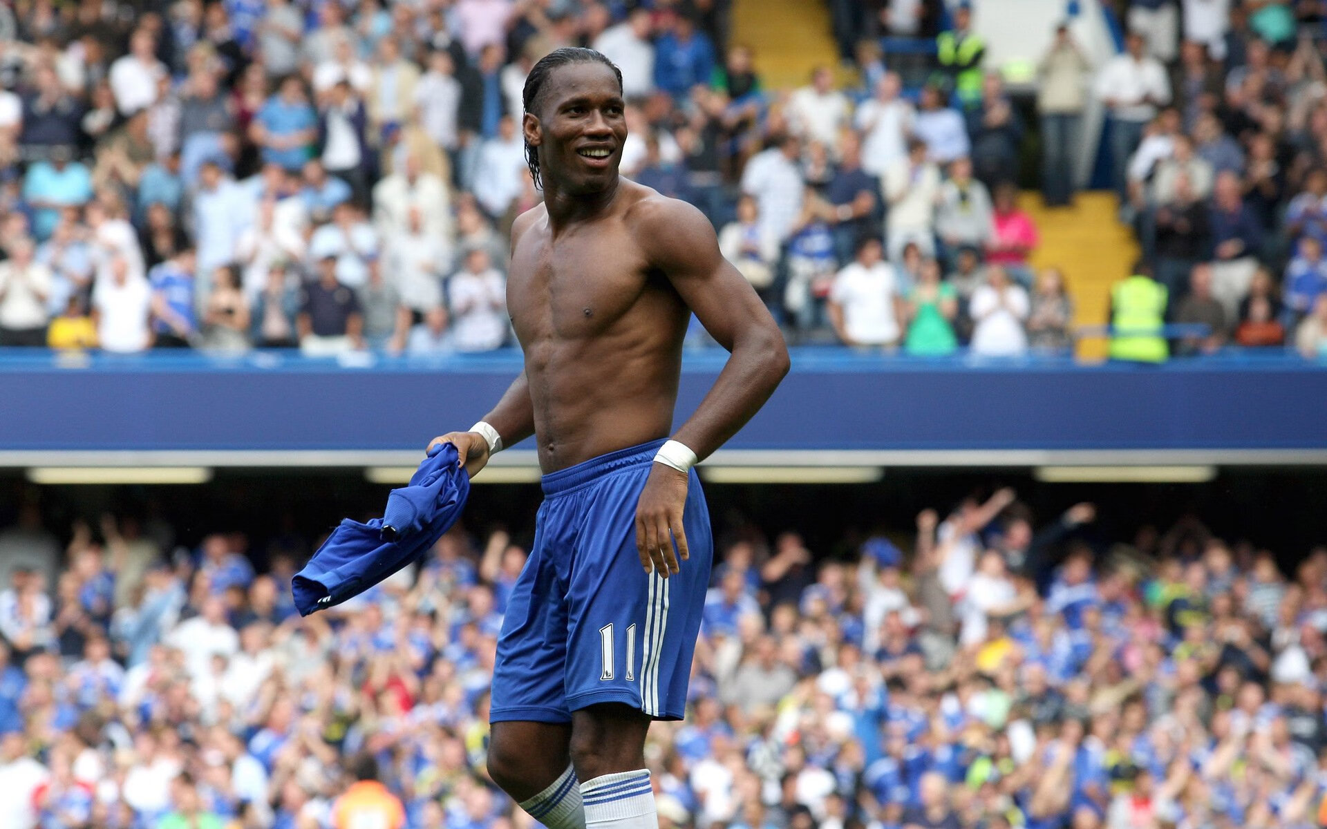 青少年足球发展规划全面深化，政策支持不断增强，青少年足球训练计划制定